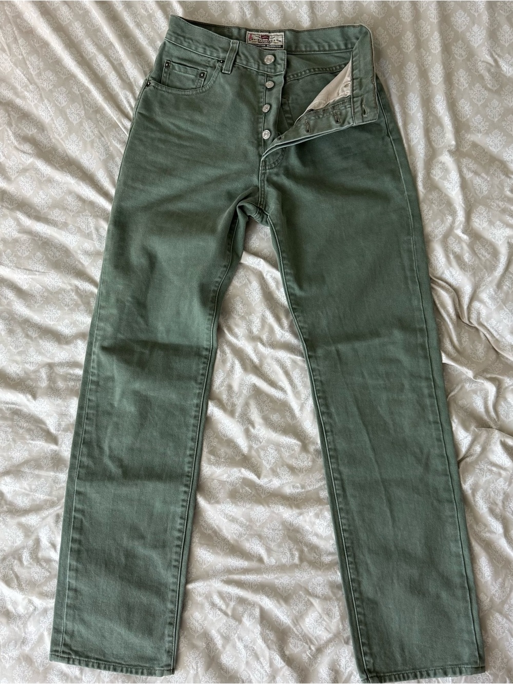 Vintage 90s Levi's Sage Green High Waisted Straight Leg Jeans 28x31 Euro Casual